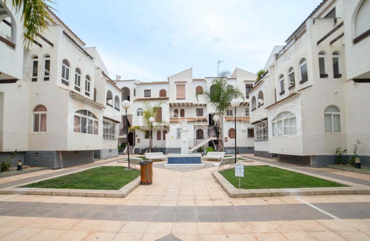 Resale - Apartment / flat - Torrevieja - El Acequión - Los Náufragos