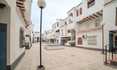 Resale - Apartment / flat - Torrevieja - El Acequión - Los Náufragos