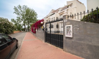 Resale - Apartment / flat - Torrevieja - El Acequión - Los Náufragos