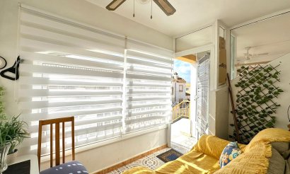 Resale - Bungalow - Torrevieja - La Siesta - El Salado -  Torreta