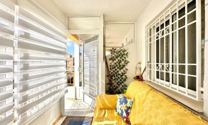 Resale - Bungalow - Torrevieja - La Siesta - El Salado -  Torreta