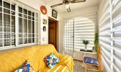 Resale - Bungalow - Torrevieja - La Siesta - El Salado -  Torreta