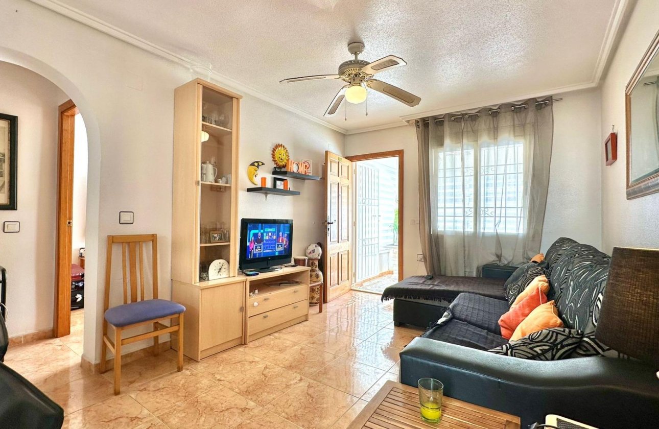 Resale - Bungalow - Torrevieja - La Siesta - El Salado -  Torreta