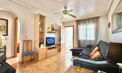 Resale - Bungalow - Torrevieja - La Siesta - El Salado -  Torreta