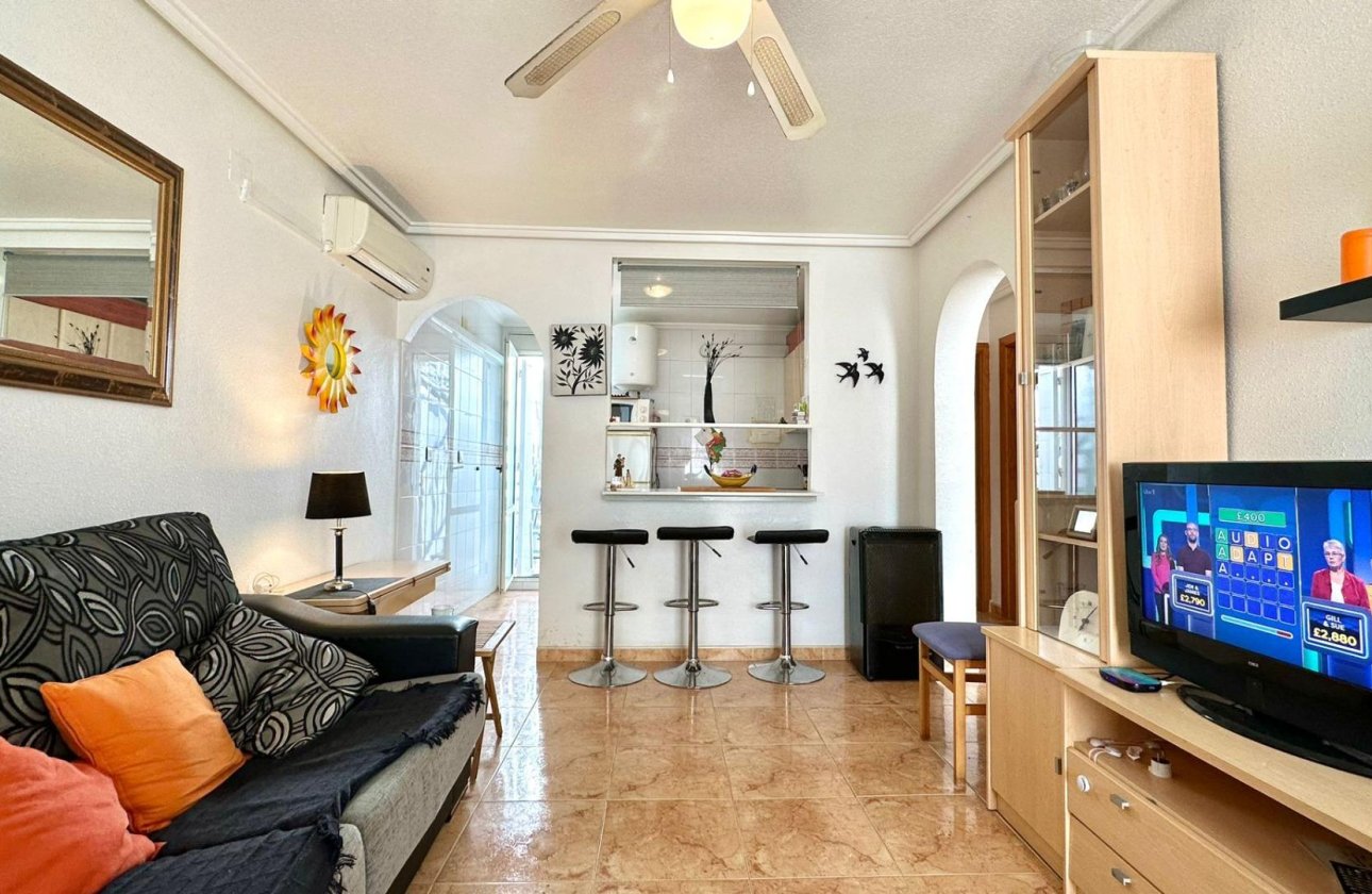 Resale - Bungalow - Torrevieja - La Siesta - El Salado -  Torreta