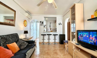 Resale - Bungalow - Torrevieja - La Siesta - El Salado -  Torreta