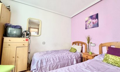 Resale - Bungalow - Torrevieja - La Siesta - El Salado -  Torreta