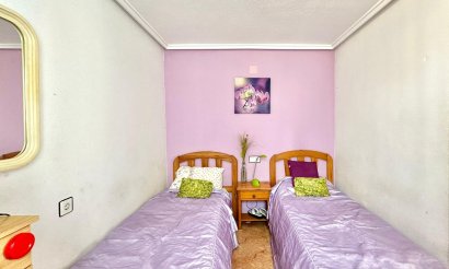 Resale - Bungalow - Torrevieja - La Siesta - El Salado -  Torreta