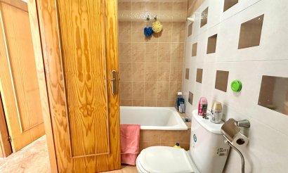 Resale - Bungalow - Torrevieja - La Siesta - El Salado -  Torreta