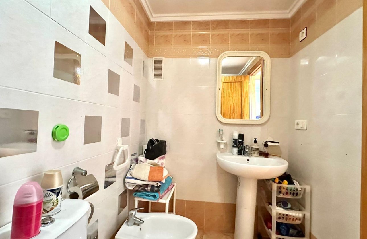 Resale - Bungalow - Torrevieja - La Siesta - El Salado -  Torreta