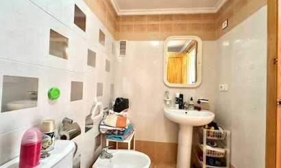 Resale - Bungalow - Torrevieja - La Siesta - El Salado -  Torreta