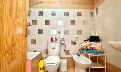 Resale - Bungalow - Torrevieja - La Siesta - El Salado -  Torreta