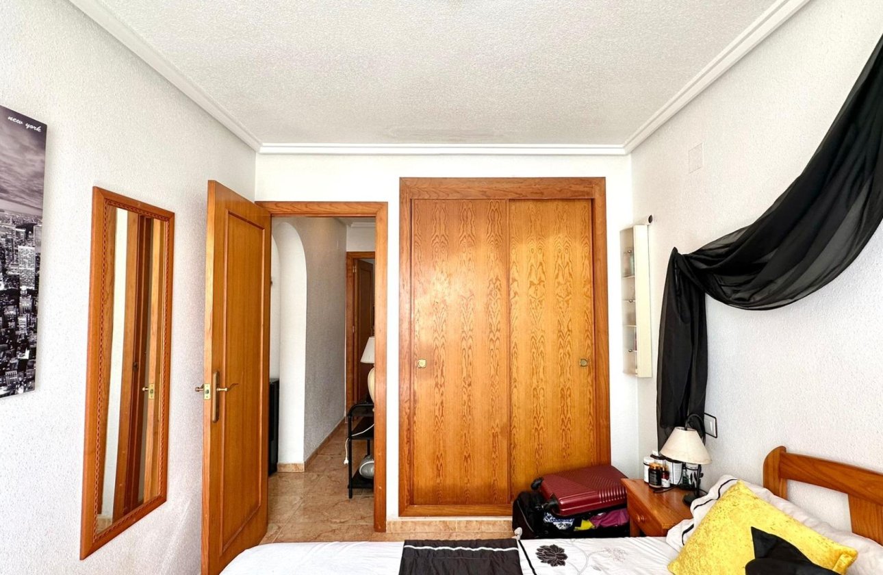 Resale - Bungalow - Torrevieja - La Siesta - El Salado -  Torreta