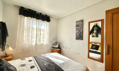 Resale - Bungalow - Torrevieja - La Siesta - El Salado -  Torreta