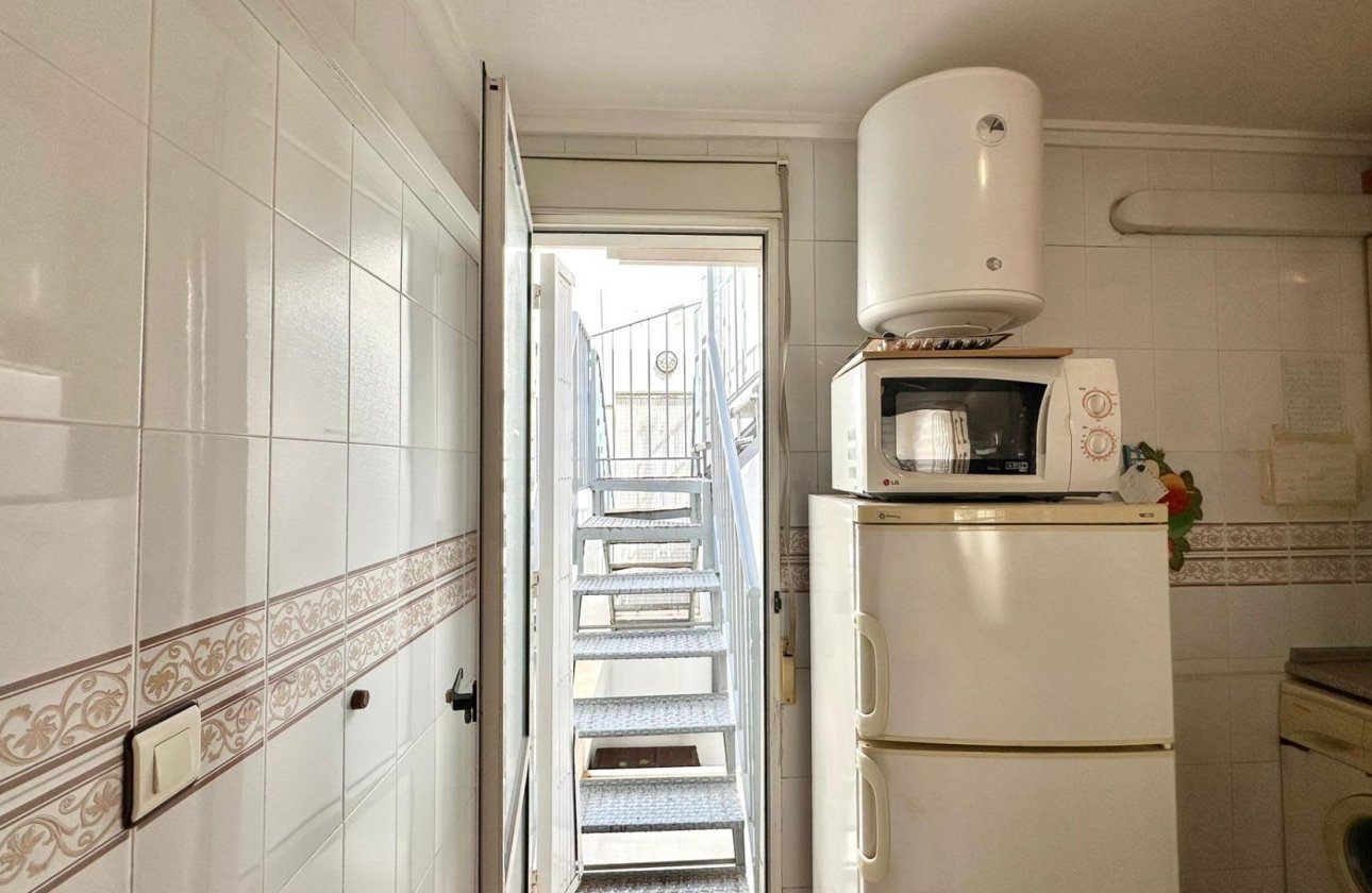 Resale - Bungalow - Torrevieja - La Siesta - El Salado -  Torreta