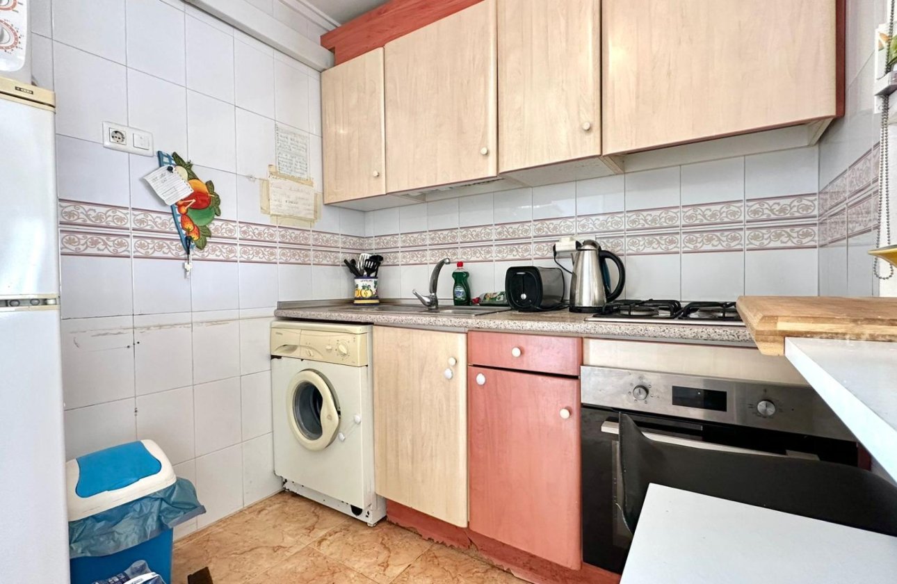 Resale - Bungalow - Torrevieja - La Siesta - El Salado -  Torreta