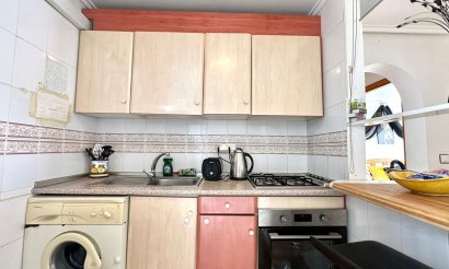 Resale - Bungalow - Torrevieja - La Siesta - El Salado -  Torreta