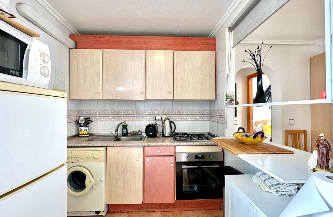 Resale - Bungalow - Torrevieja - La Siesta - El Salado -  Torreta