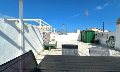 Resale - Bungalow - Torrevieja - La Siesta - El Salado -  Torreta