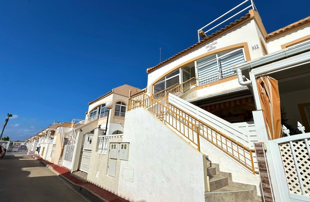 Resale - Bungalow - Torrevieja - La Siesta - El Salado -  Torreta