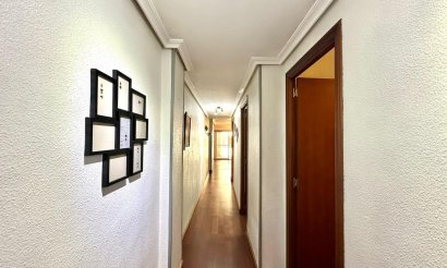 Resale - Apartment / flat - Torrevieja - Playa del Acequión
