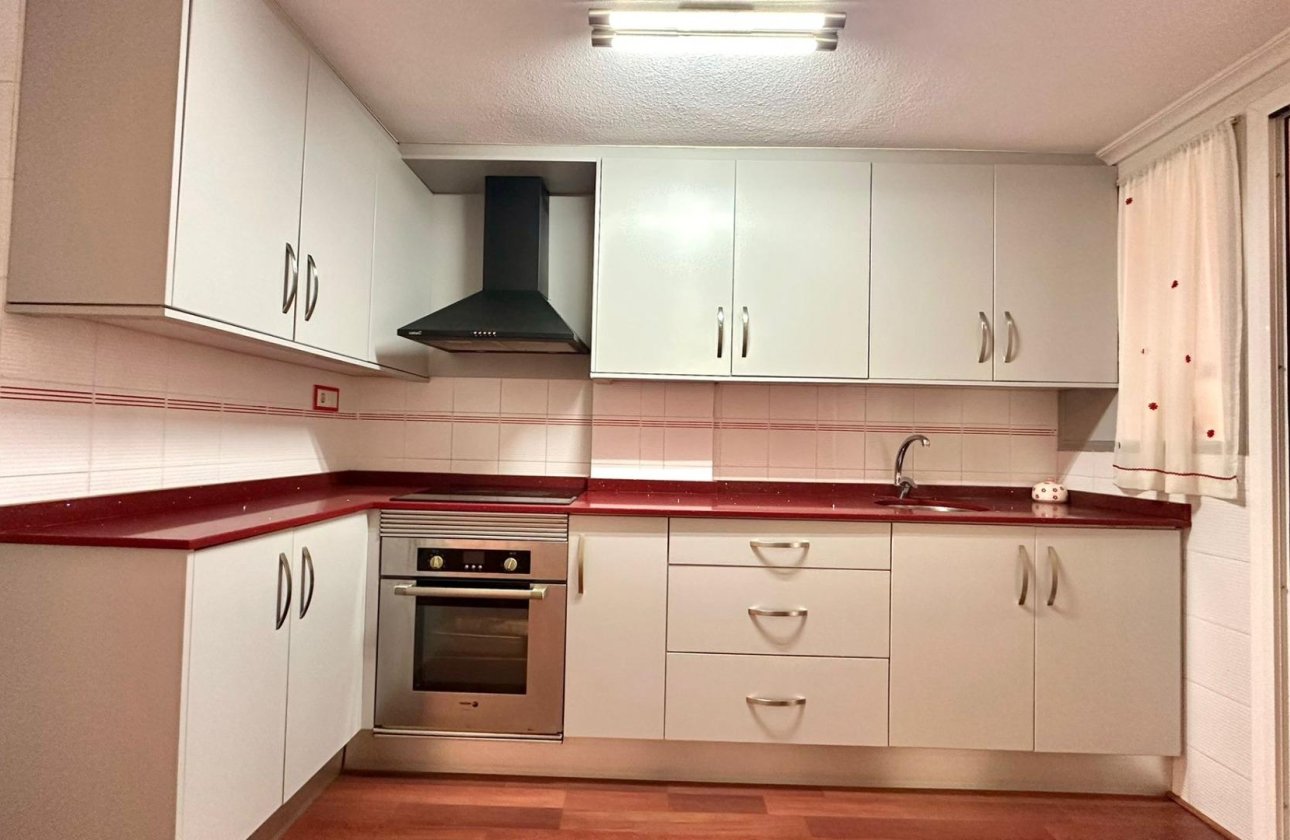 Resale - Apartment / flat - Torrevieja - Playa del Acequión