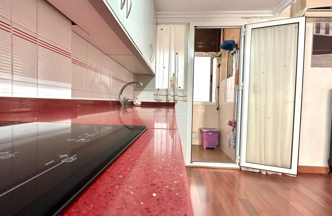 Resale - Apartment / flat - Torrevieja - Playa del Acequión