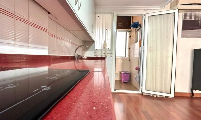 Resale - Apartment / flat - Torrevieja - Playa del Acequión