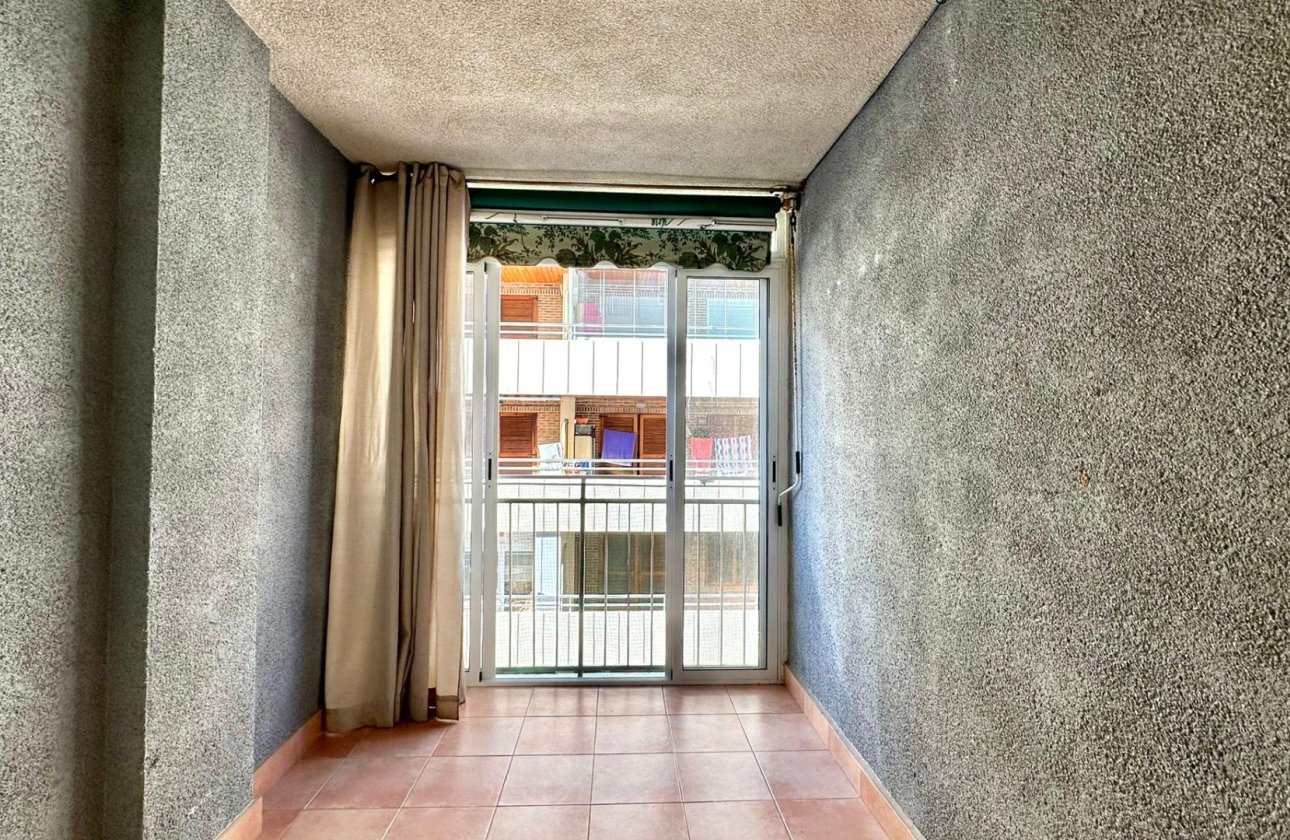 Resale - Apartment / flat - Torrevieja - Playa del Acequión