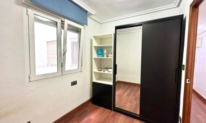 Resale - Apartment / flat - Torrevieja - Playa del Acequión