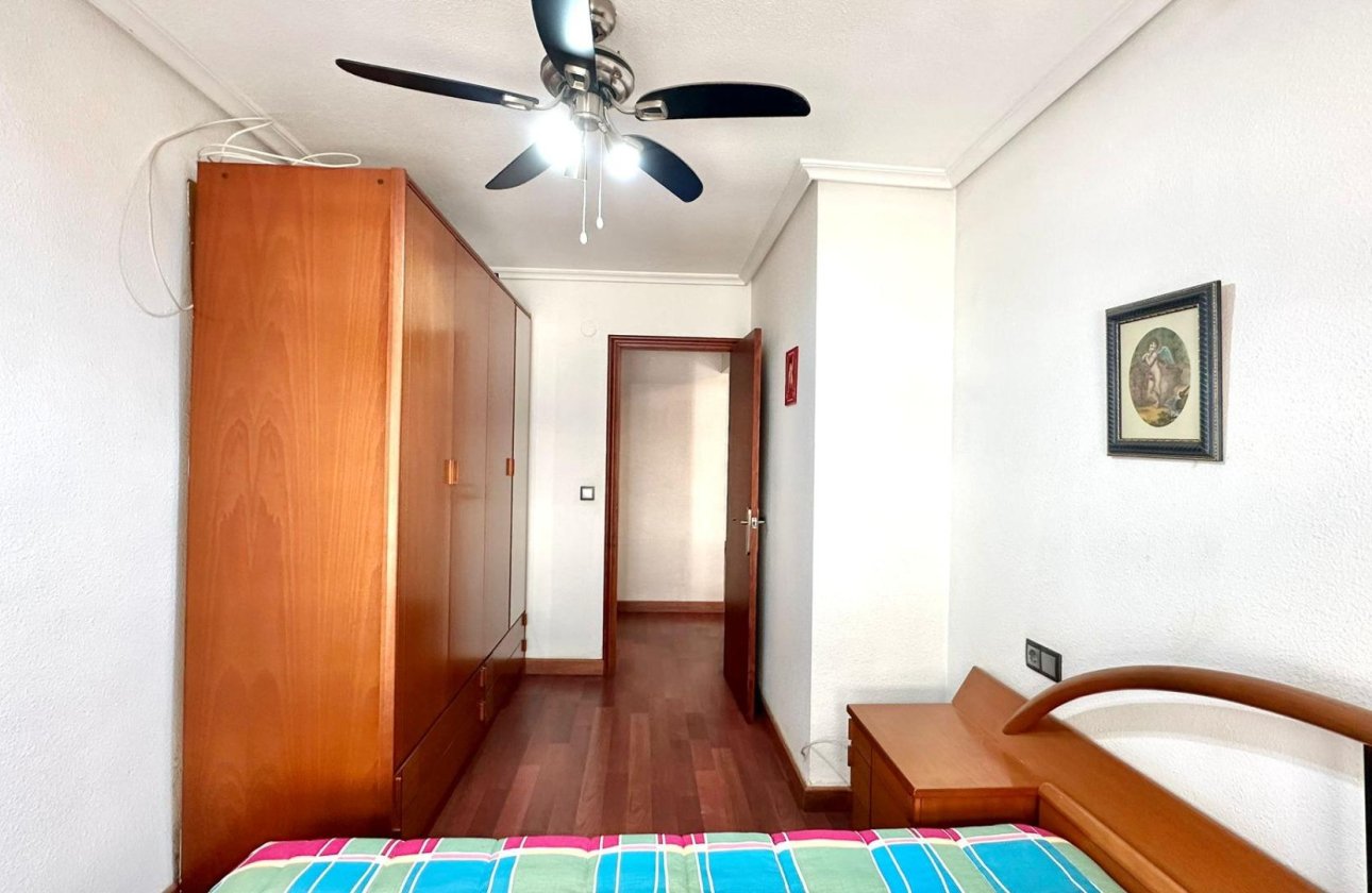 Resale - Apartment / flat - Torrevieja - Playa del Acequión