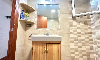 Resale - Apartment / flat - Torrevieja - Playa del Acequión