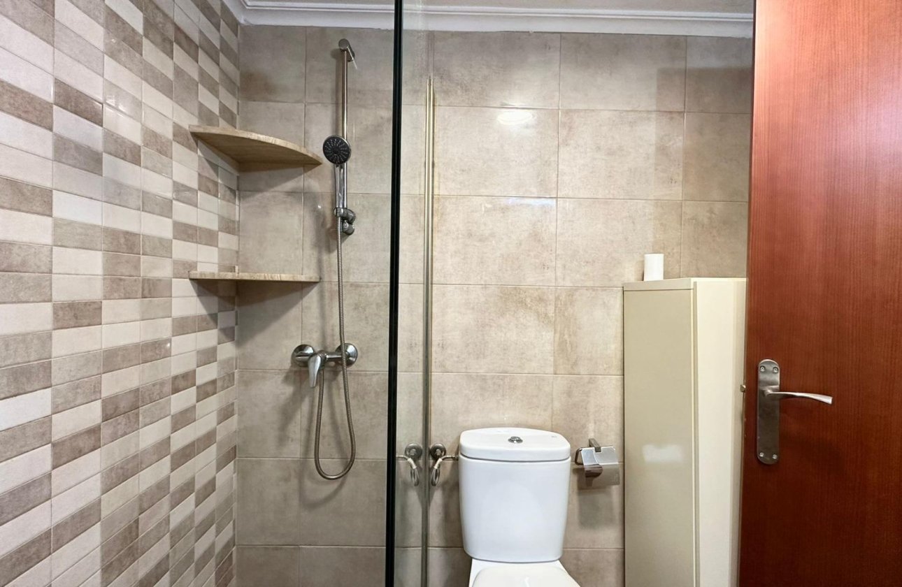 Resale - Apartment / flat - Torrevieja - Playa del Acequión