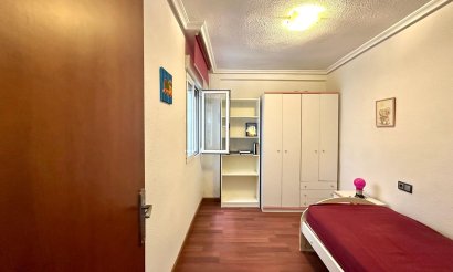 Resale - Apartment / flat - Torrevieja - Playa del Acequión