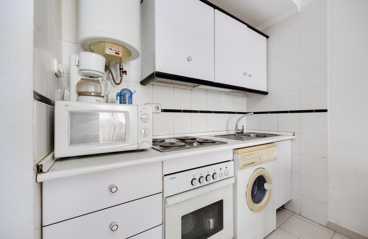 Resale - Apartment / flat - Torrevieja - Playa del Acequión