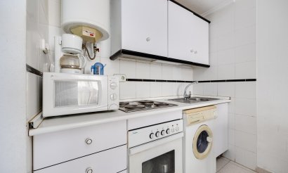 Resale - Apartment / flat - Torrevieja - Playa del Acequión