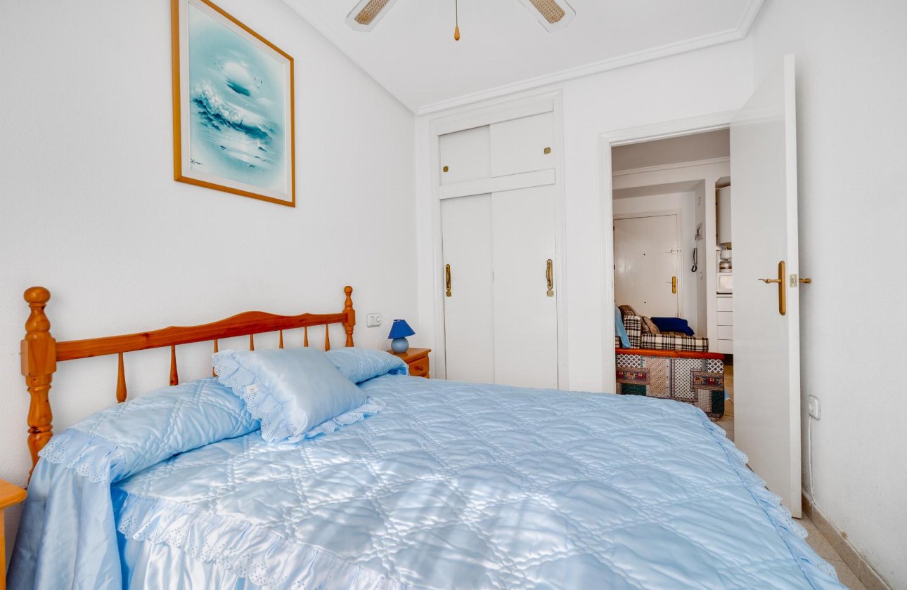 Resale - Apartment / flat - Torrevieja - Playa del Acequión