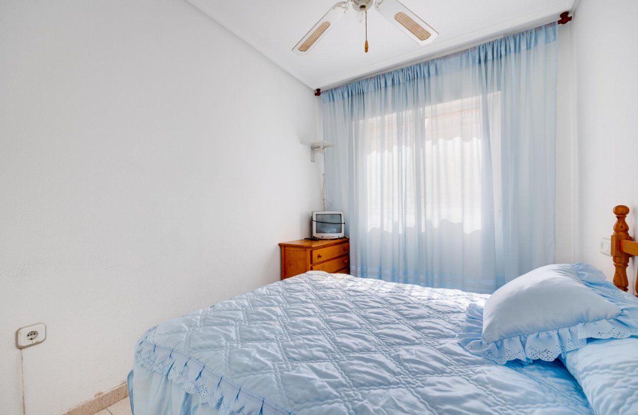 Resale - Apartment / flat - Torrevieja - Playa del Acequión