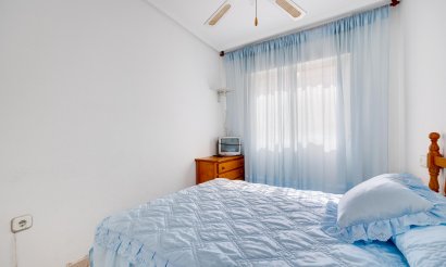 Resale - Apartment / flat - Torrevieja - Playa del Acequión