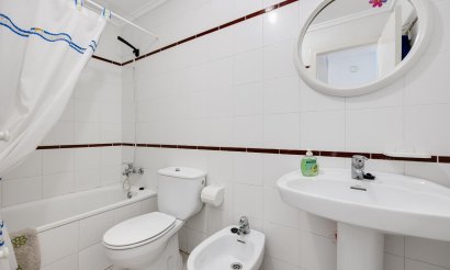 Resale - Apartment / flat - Torrevieja - Playa del Acequión