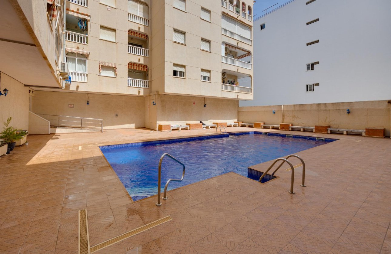 Resale - Apartment / flat - Torrevieja - Playa del Acequión