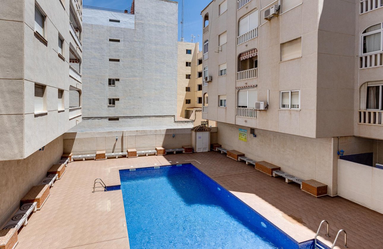 Resale - Apartment / flat - Torrevieja - Playa del Acequión