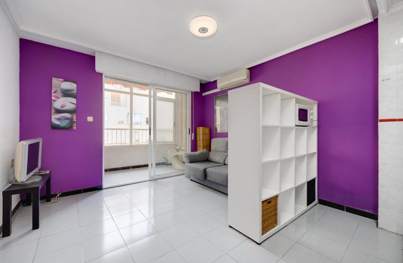 Resale - Apartment / flat - Torrevieja - Playa de Los Locos-Curva del Palangre