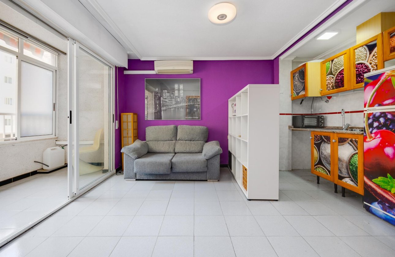 Resale - Apartment / flat - Torrevieja - Playa de Los Locos-Curva del Palangre