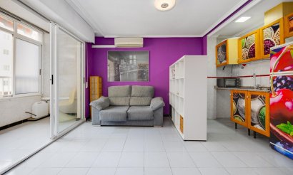 Resale - Apartment / flat - Torrevieja - Playa de Los Locos-Curva del Palangre