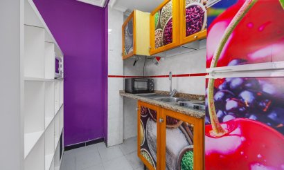 Resale - Apartment / flat - Torrevieja - Playa de Los Locos-Curva del Palangre