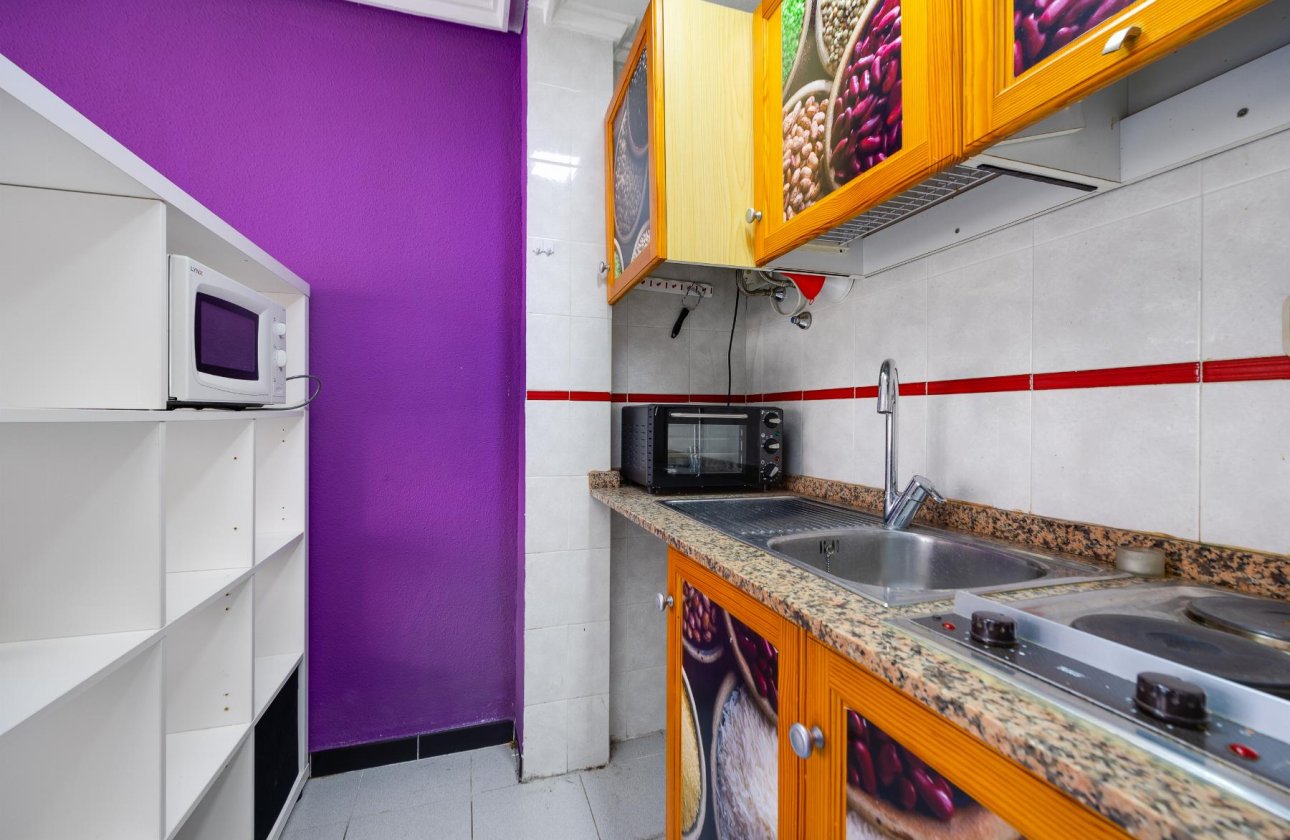 Resale - Apartment / flat - Torrevieja - Playa de Los Locos-Curva del Palangre