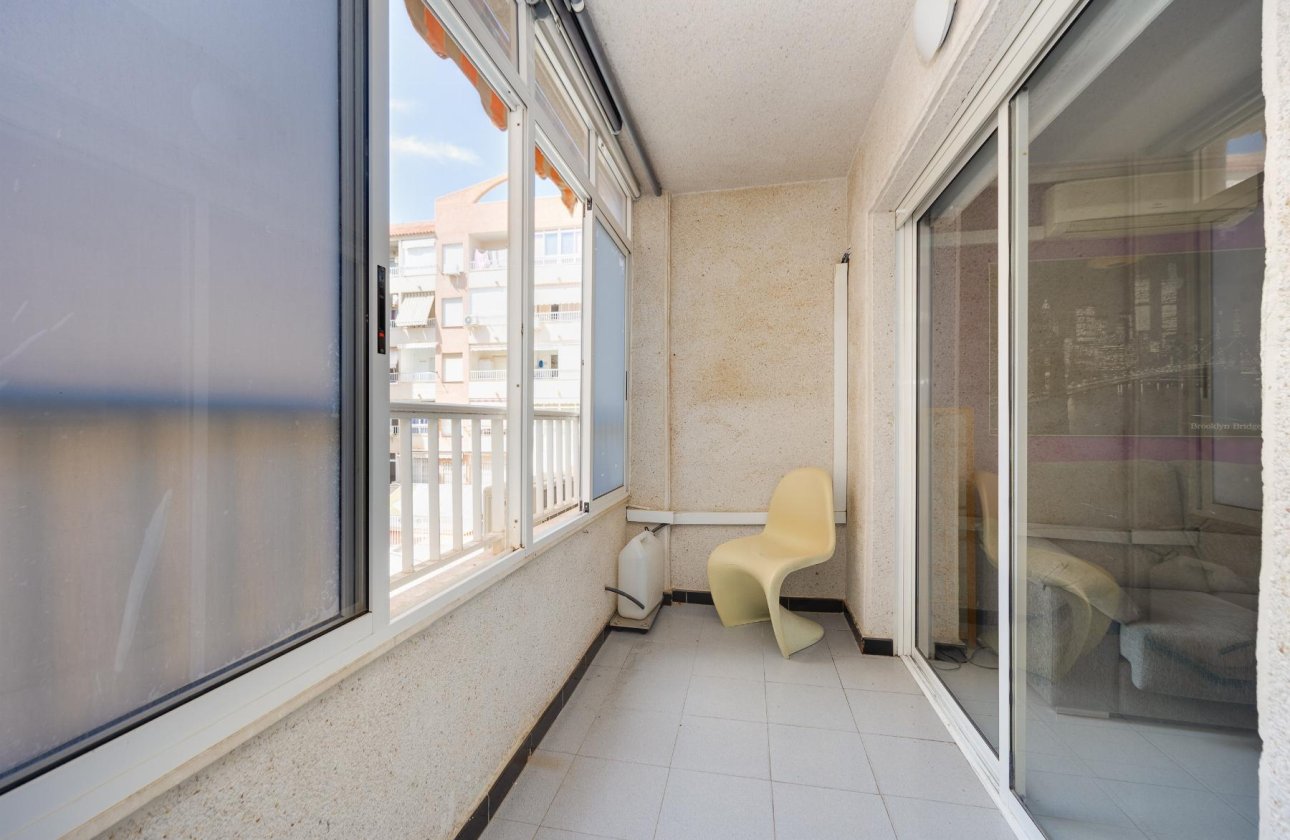 Resale - Apartment / flat - Torrevieja - Playa de Los Locos-Curva del Palangre