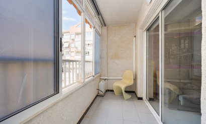 Resale - Apartment / flat - Torrevieja - Playa de Los Locos-Curva del Palangre