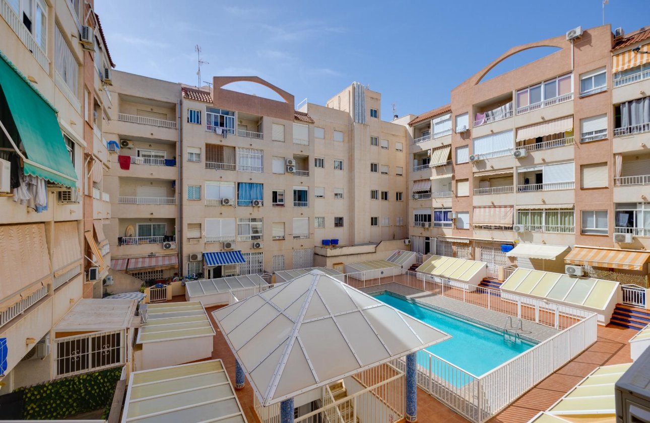 Resale - Apartment / flat - Torrevieja - Playa de Los Locos-Curva del Palangre